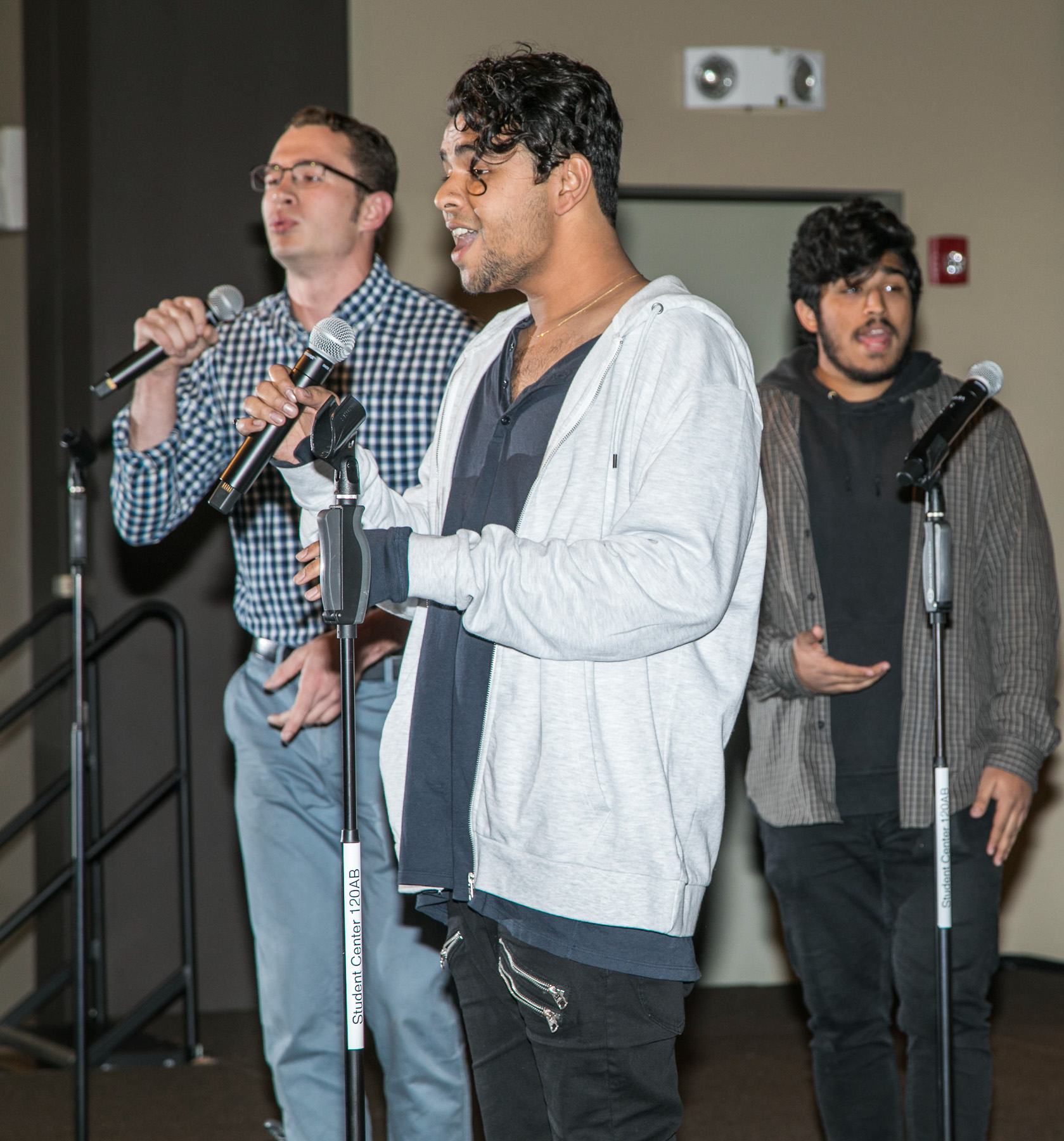 The DePaul Men's A Cappella group performs for students and family members attending the Family Weekend Kickoff celebration. (DePaul University/Jamie Moncrief)